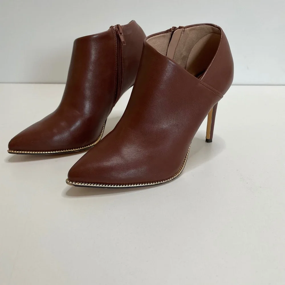 Madden Girl Hadix Cognac Brown Pointed Toe Chain Detail Stiletto Booties Size 9M